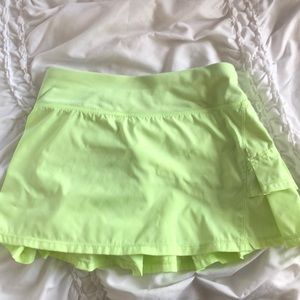 Green athletic ivivva skirt